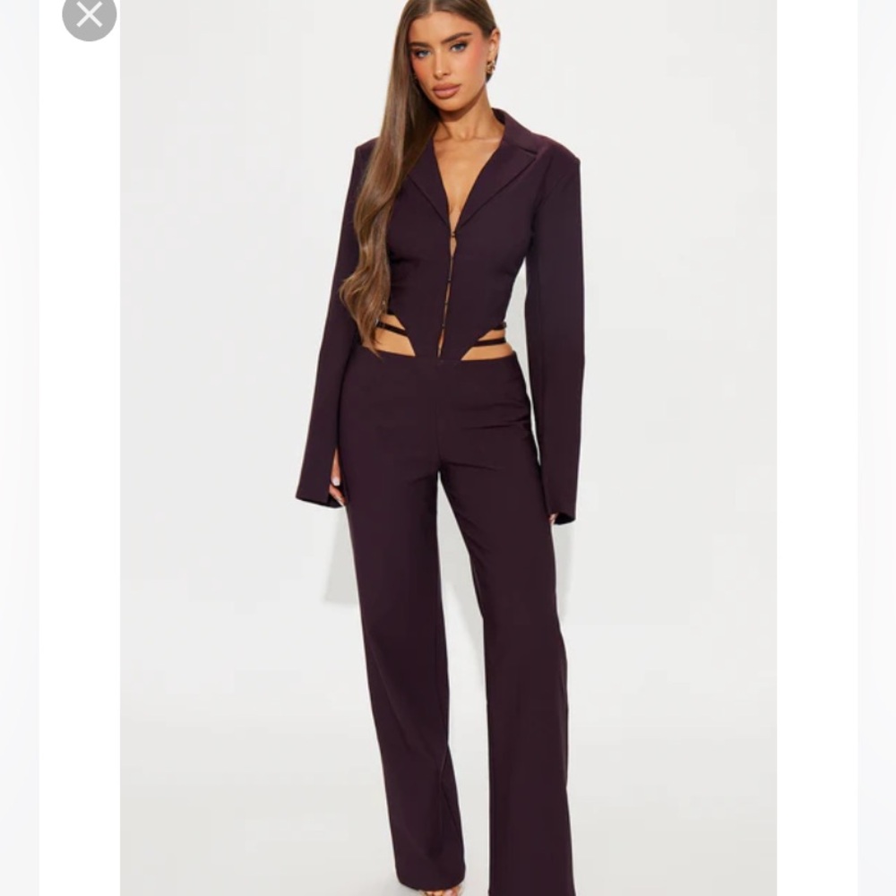 FASHION NOVA STRUCTURED NWT SIDE Cutout WIDE LEG BADAZZ Jumpsuit EGGPLANT